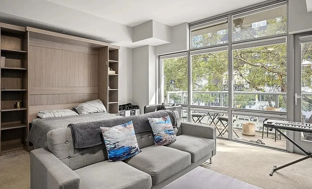 Studio, 619 sqft, $2,495 — Photo 2