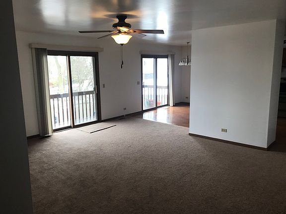 2nd image of 310 Woodridge Cir