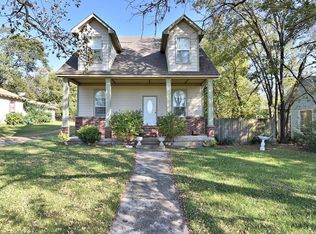 209 E 13th St, Mounds, OK 74047