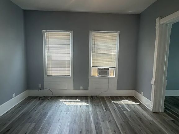 4th image of 1729 N Whipple St APT 2