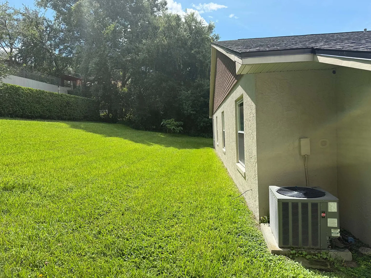 3 bed, 1323 sqft, $1,900 — Photo 3