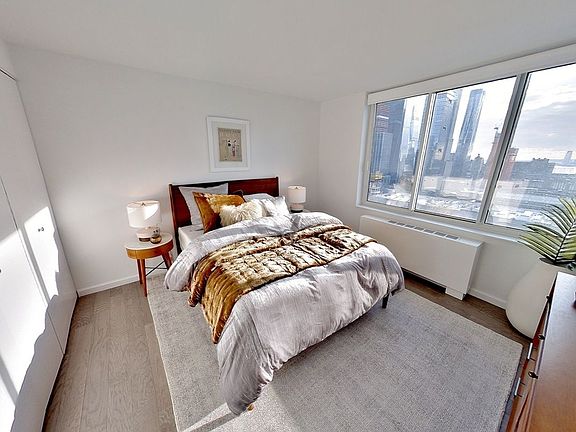 5th image of 1 River Pl APT 2512