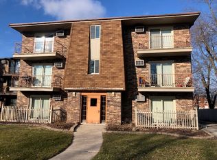 444 E Glenwood Dyer Rd APT 1W, Glenwood, IL 60425