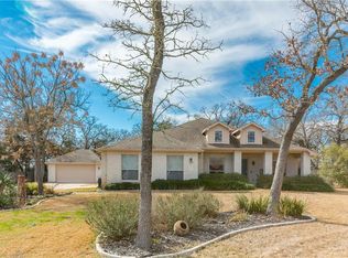121 Bent Tree Cv, Cedar Creek, TX 78612