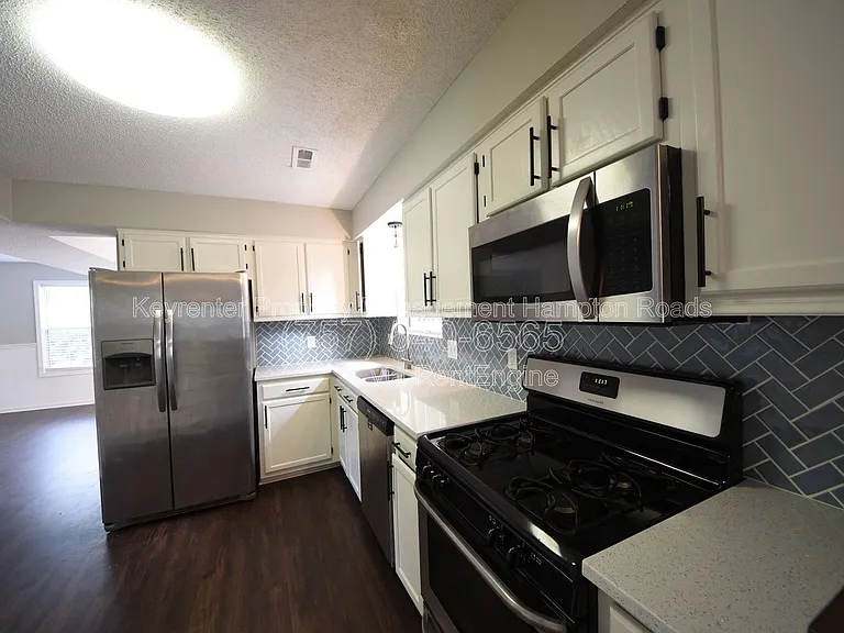 1549 River Creek Cres — Photo 11