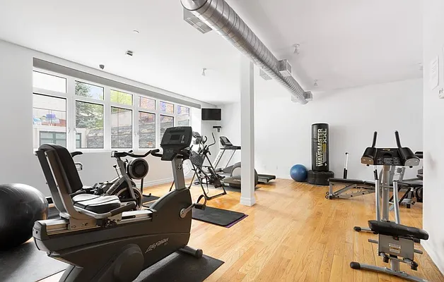 Rented by Dwell Residential Inc | media 37