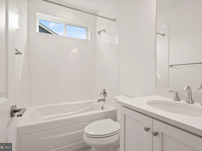 121 Cowbird St — Photo 35