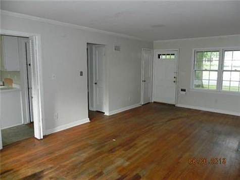 3rd image of 6819 Nall Ave