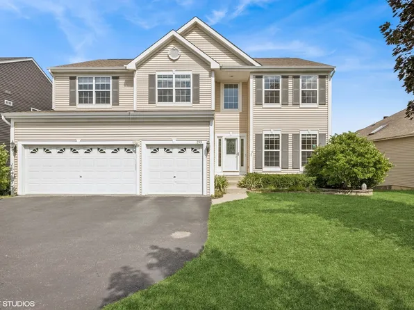 299 Cross Creek Ln, Lindenhurst, IL 60046