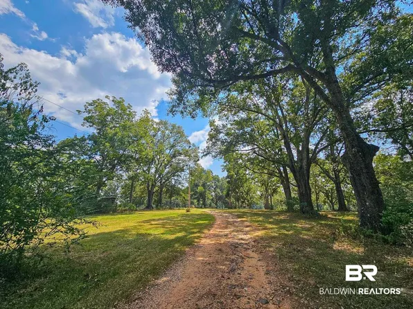 19330 County Road 68, Robertsdale, AL 36567