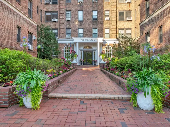 21 Barstow Road #5H, Great Neck, NY 11021