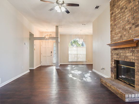 5th image of 700 S Highland Dr