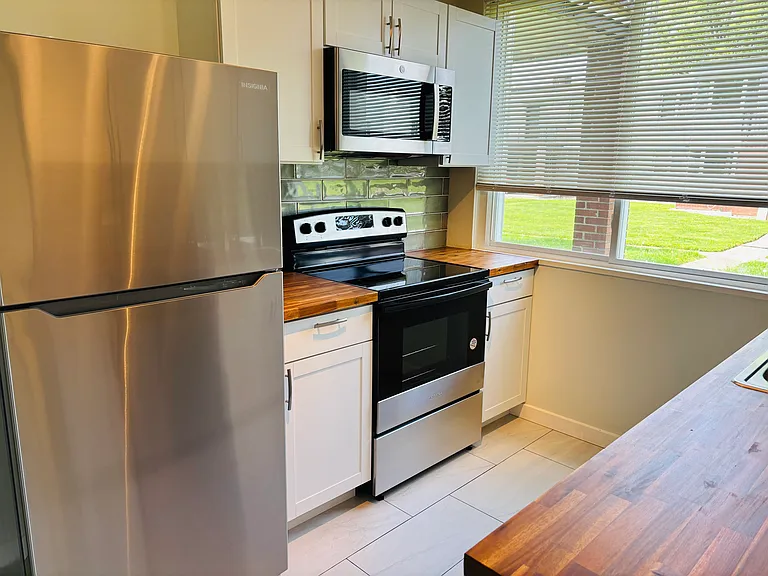 62 Farragut Rd #62 — Photo 3