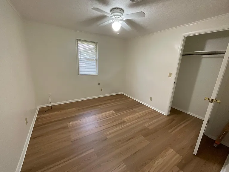 408 Cone St — Photo 18