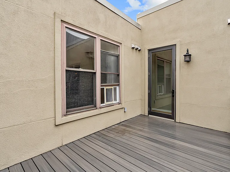 712 N 2nd St — Photo 24