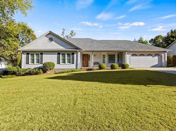 8 Oak Tree Dr, Taylors, SC 29687