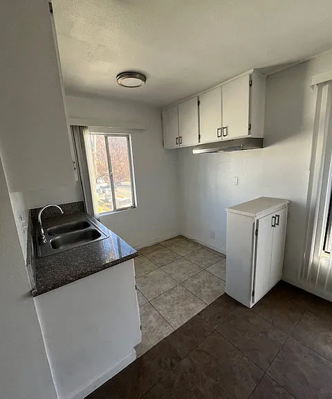3867 Potomac Ave. — Photo 27
