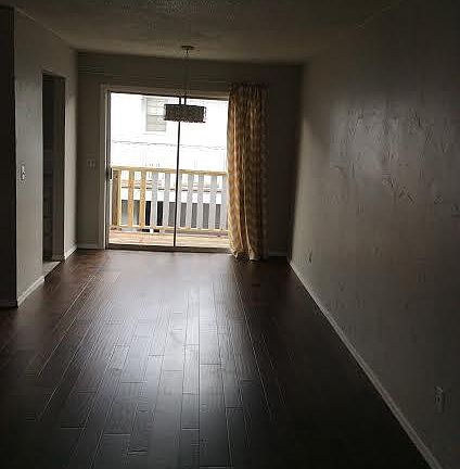 4th image of 11327 N May Ave APT E