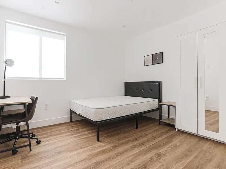 9 3098 1/2 Normandie Ave — Photo 32