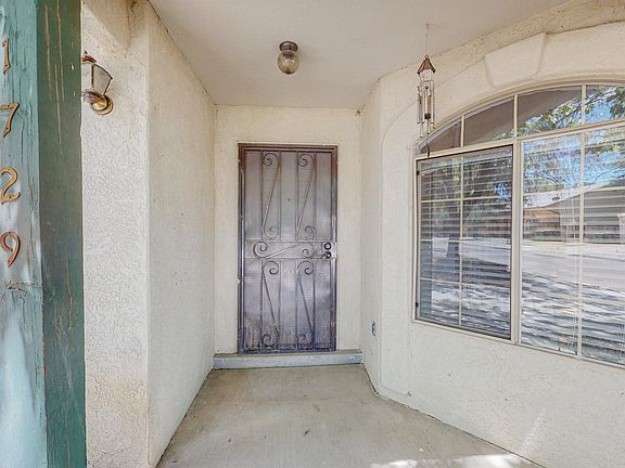 4th image of 1729 Chamisa Rd NE