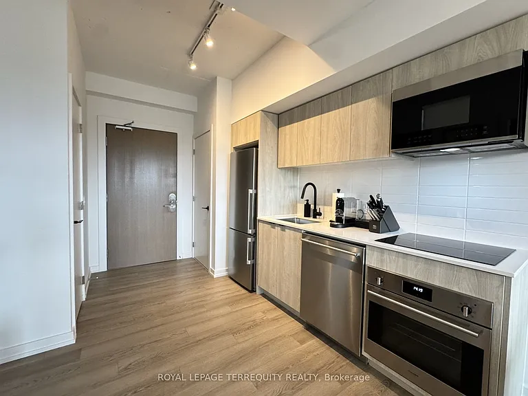 100 Carrick Trl #512 — Photo 8