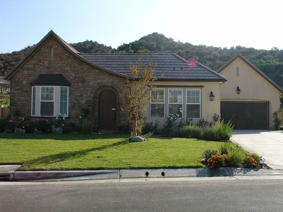 1st image of 27011 Cliffie Way