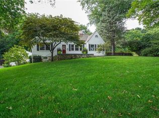 220 N Fairview Ave, Liberty, MO 64068
