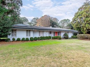730 S Crescent Dr, Smithfield, NC 27577