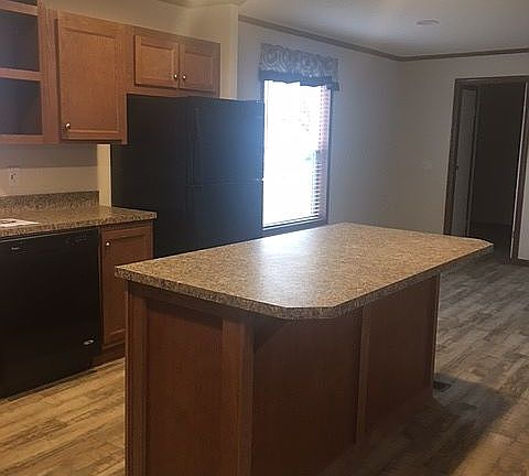 Large island kitchen