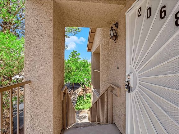 3rd image of 2110 Los Feliz St Unit 2068