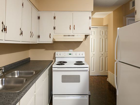 4th image of 4708 Fury Way #F36