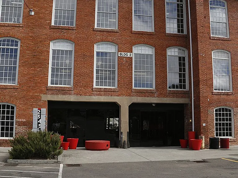 807 E Main St — Photo 17