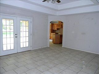 4th image of 616 E Palmera Dr