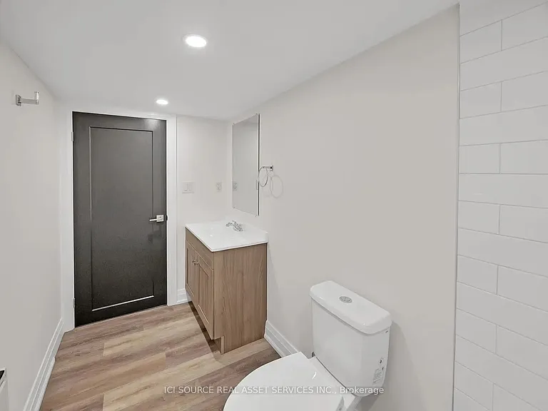 132 Holton Ave S #1 — Photo 12