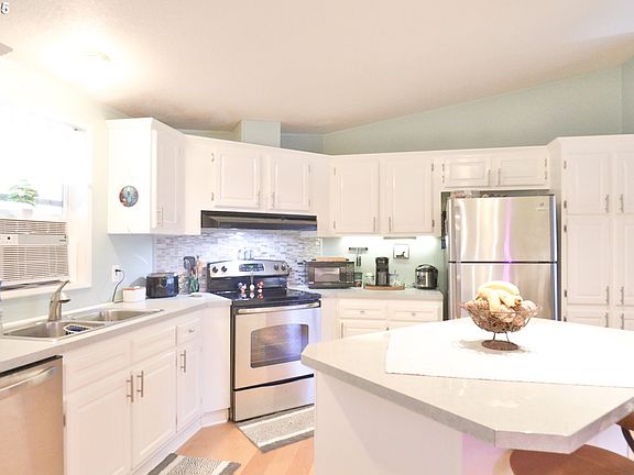 4th image of 700 N Mill St Unit 45