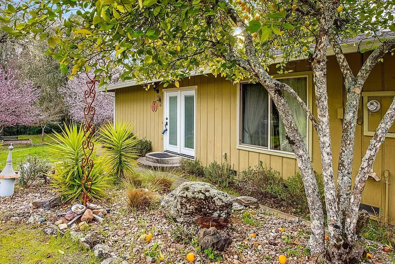 3 bed, 1564 sqft, $4,450 — Photo 4