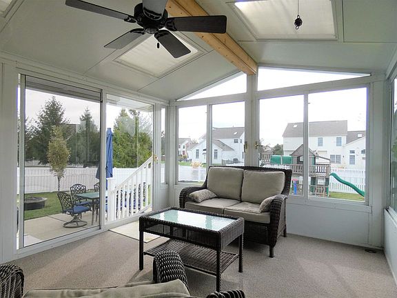 4th image of 9153 Palomino Dr NW