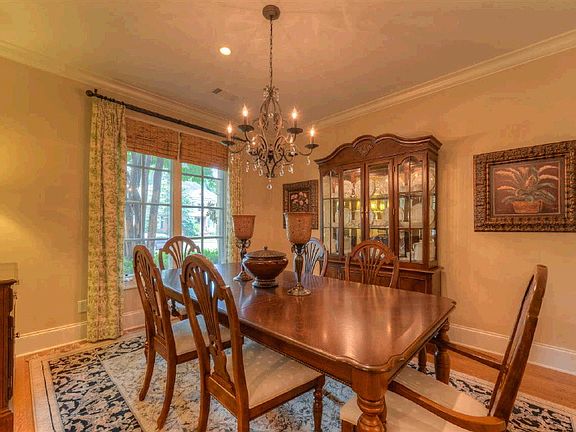 4th image of 1902 Ivywood Ln