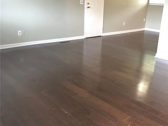 3rd image of 5114 Mariner Dr