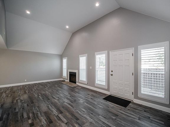 3rd image of 1116 Waterton Ln