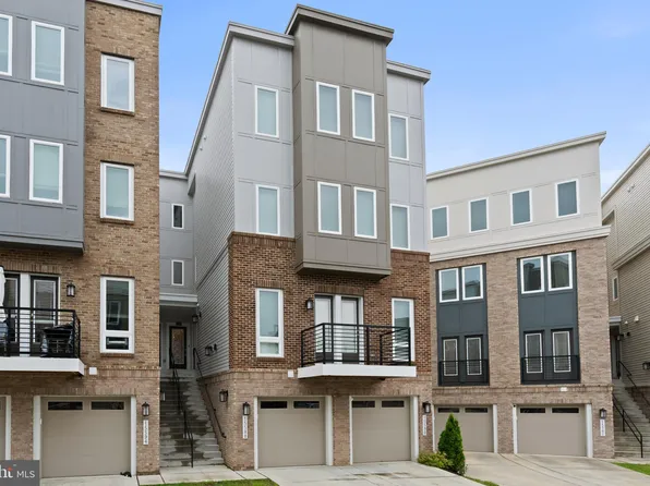 15590 Grade Line Pl Unit 92, Woodbridge, VA 22191