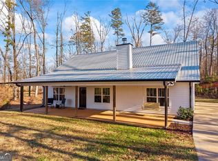 665 N Holcomb Dr, Toccoa, GA 30557