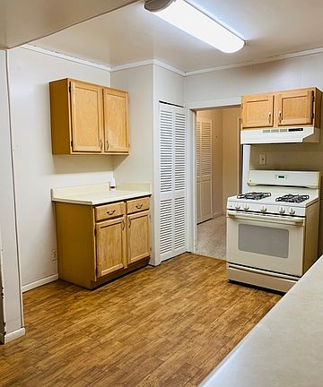 5th image of 571 Avondale Ave