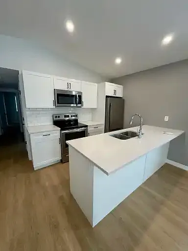 Building Photo - 462 Rosedale Ave #1A
