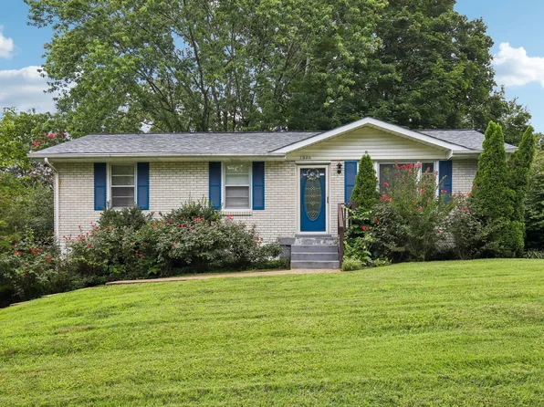 1008 Mayes Dr, Greenbrier, TN 37073