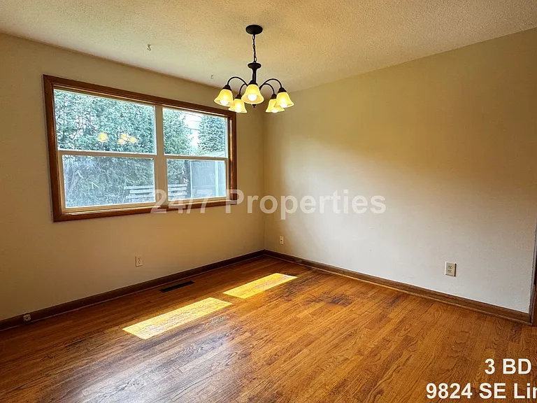 9824 SE Lincoln St — Photo 5