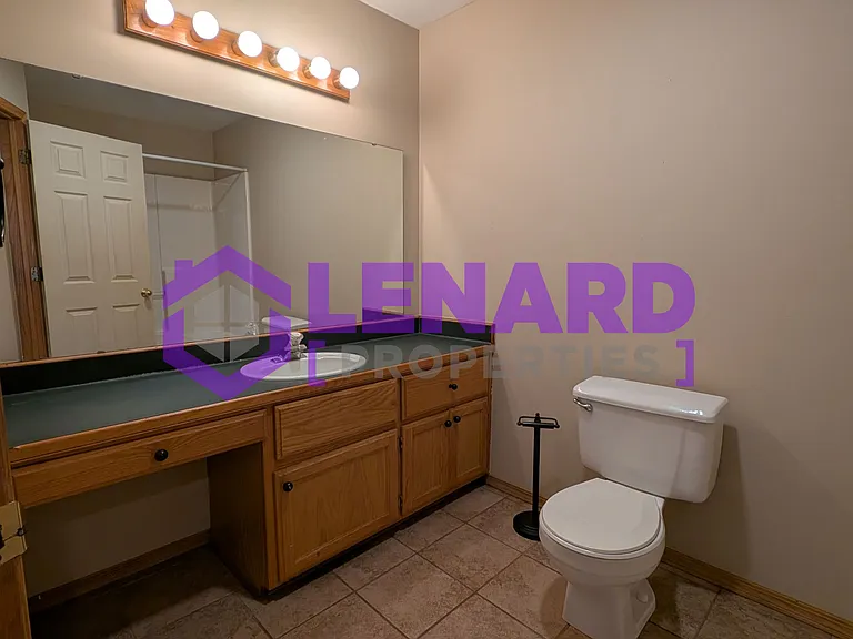 714 S Pinhook Dr #714 — Photo 9