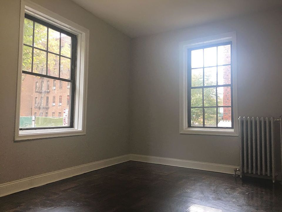 2nd image of 2734 Bronx Park E APT L52