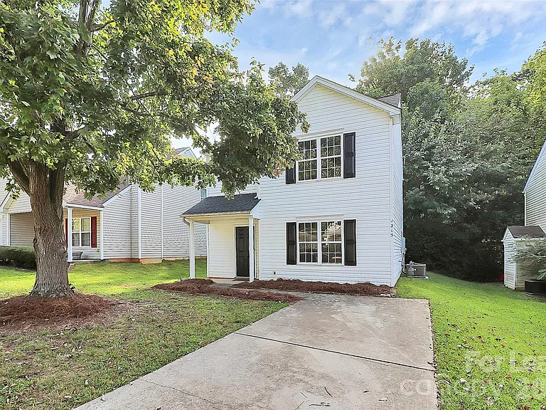 1215 McAllister Dr — Photo 4