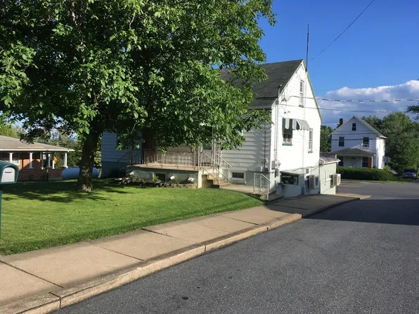 560 Seip Ave, Nazareth, PA 18064